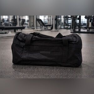 Gymshark Duffel Bag Medium Everyday Gym Bag Black Lightweight Gym Duffle Bag NEW